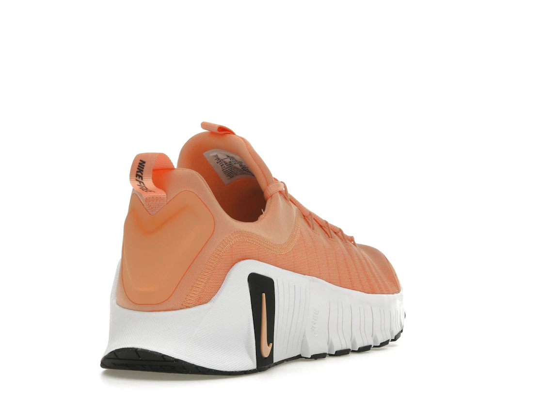 Vue 31 de Nike Free Metcon 6 Apricot Agate White Black