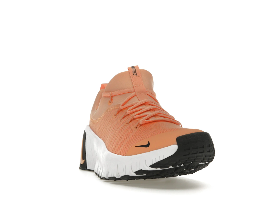 Vue 8 de Nike Free Metcon 6 Apricot Agate White Black