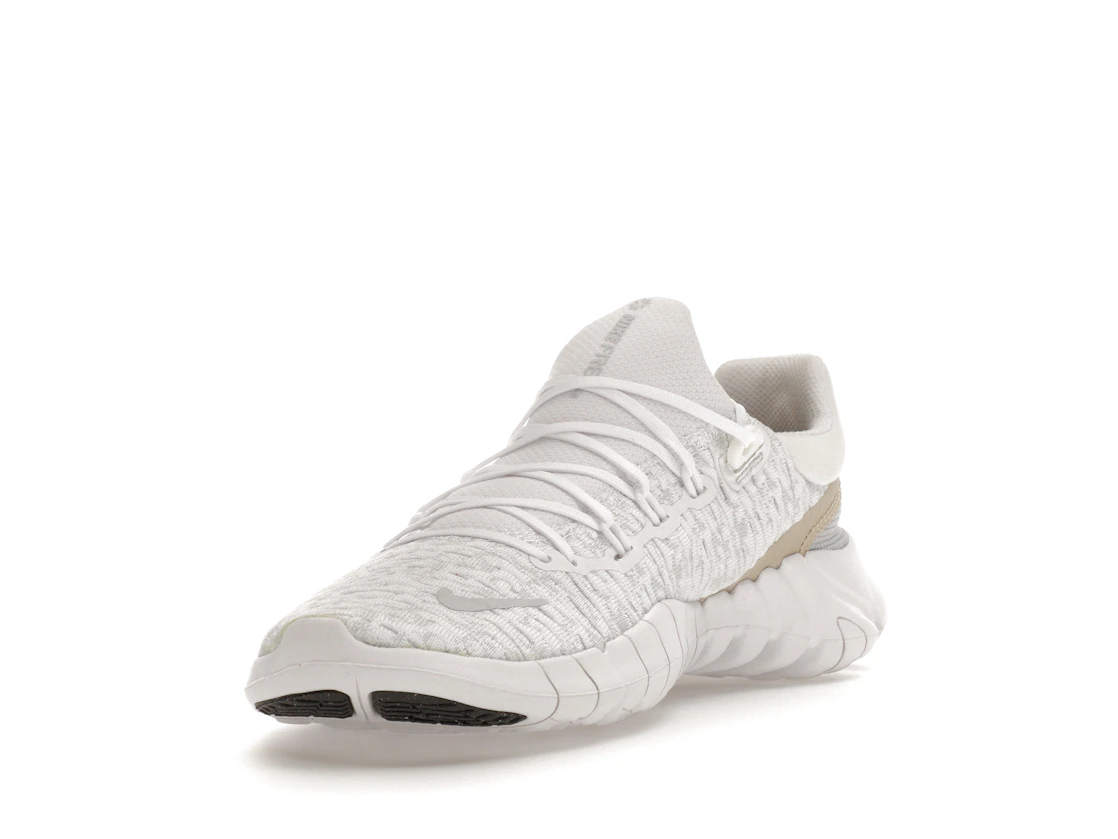 Vue 13 de Nike Free Run 5.0 Next Nature White Siren Red Sanddrift