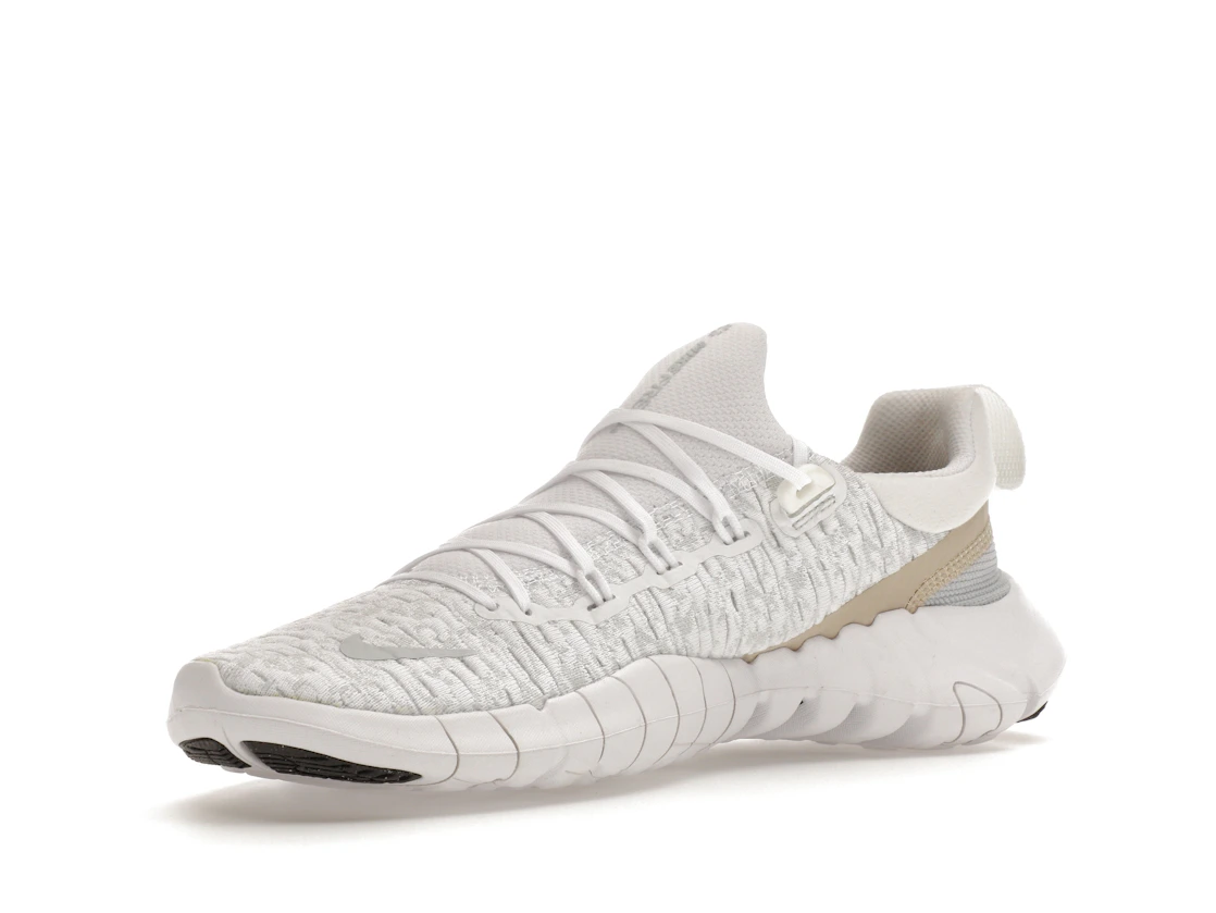 Vue 15 de Nike Free Run 5.0 Next Nature White Siren Red Sanddrift