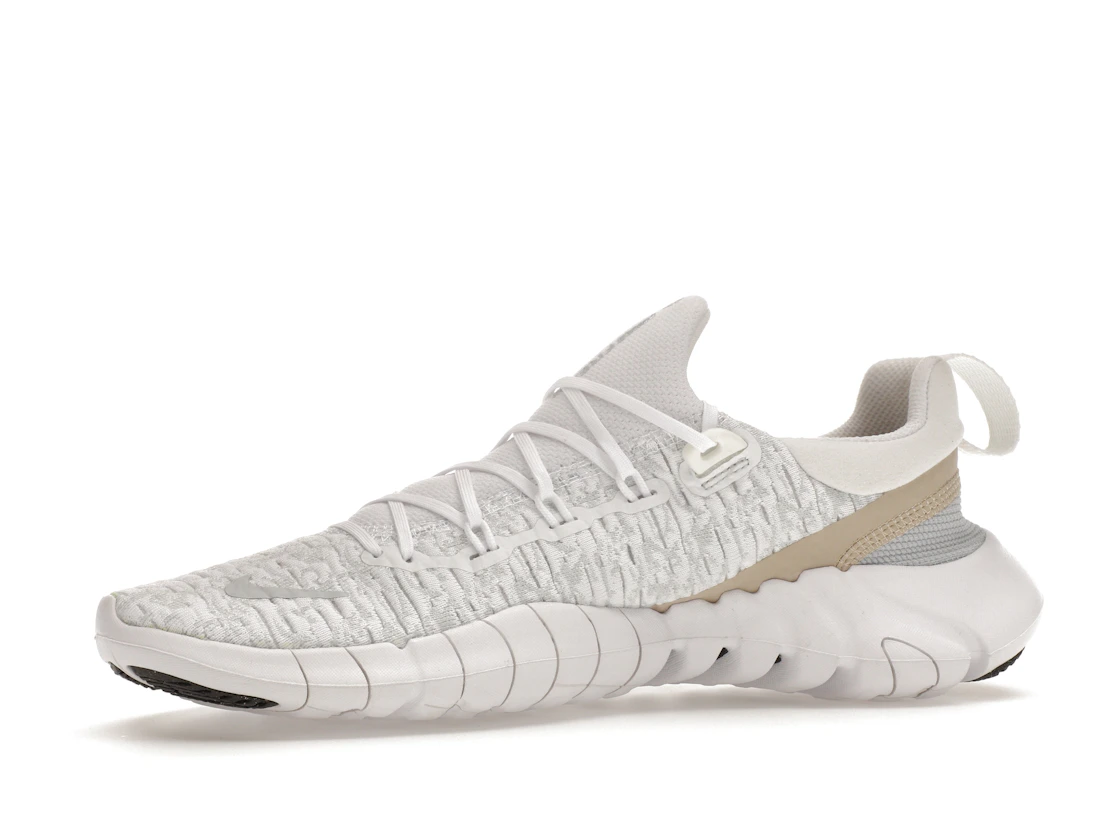 Vue 17 de Nike Free Run 5.0 Next Nature White Siren Red Sanddrift
