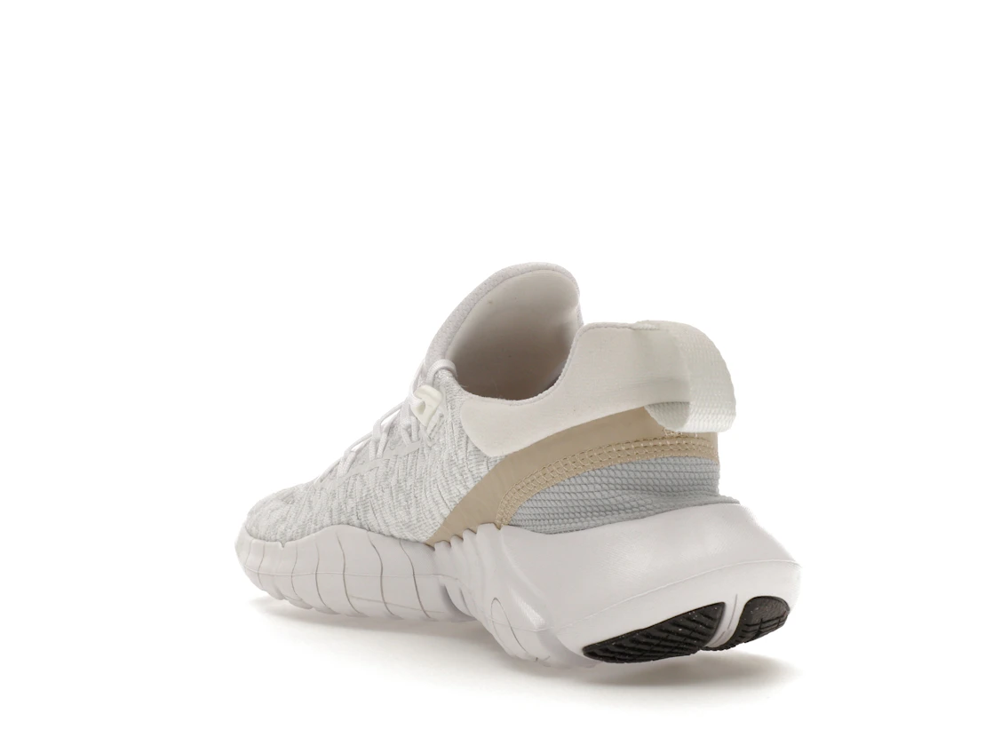 Vue 25 de Nike Free Run 5.0 Next Nature White Siren Red Sanddrift