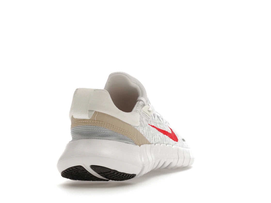 Vue 30 de Nike Free Run 5.0 Next Nature White Siren Red Sanddrift