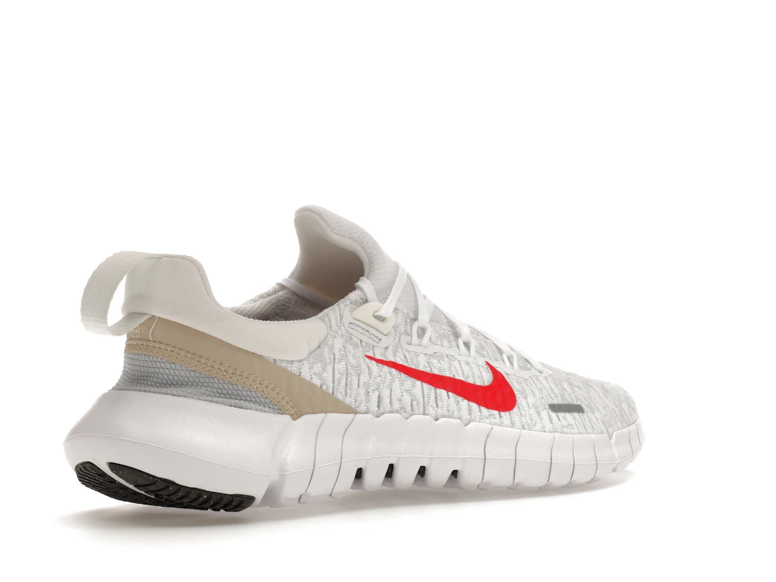 Vue 33 de Nike Free Run 5.0 Next Nature White Siren Red Sanddrift