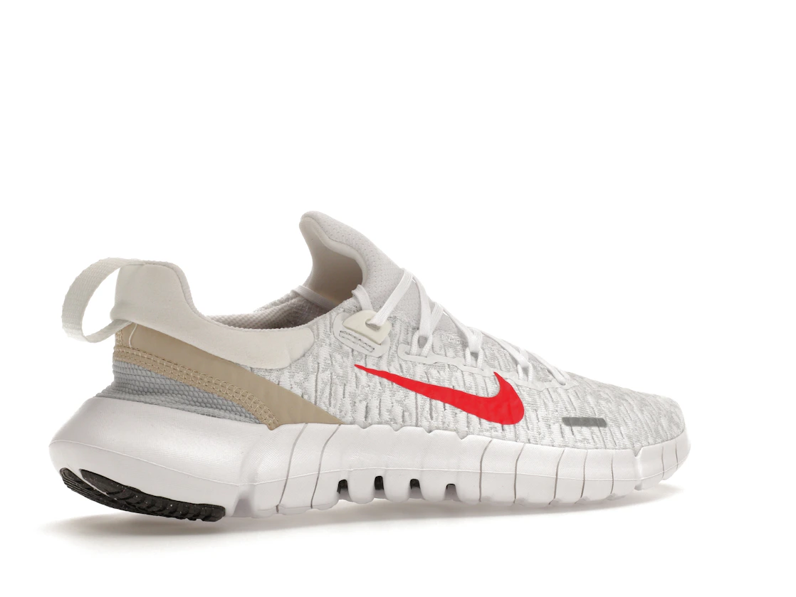 Vue 34 de Nike Free Run 5.0 Next Nature White Siren Red Sanddrift