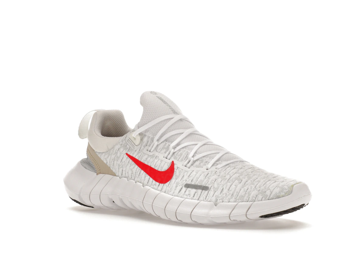 Vue 5 de Nike Free Run 5.0 Next Nature White Siren Red Sanddrift
