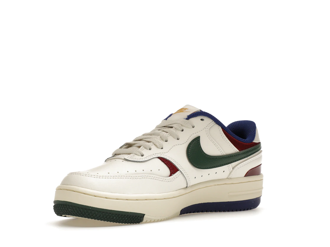 Vue 16 de Nike Gamma Force Sail Team Red Fir Green 