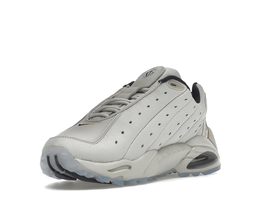Vue 14 de Nike Hot Step Air Terra Drake NOCTA Champagne