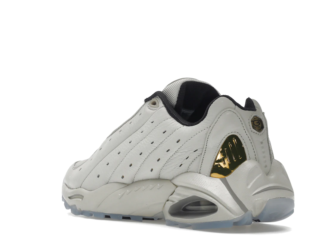 Vue 24 de Nike Hot Step Air Terra Drake NOCTA Champagne