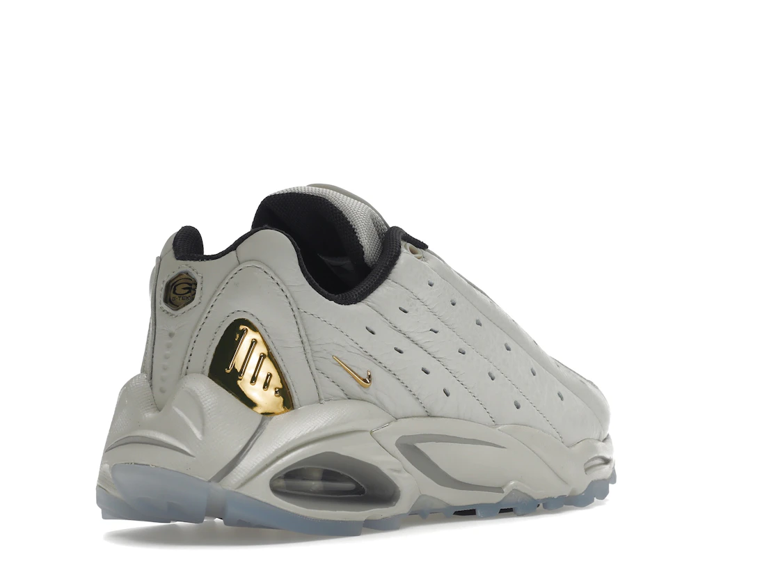 Vue 32 de Nike Hot Step Air Terra Drake NOCTA Champagne