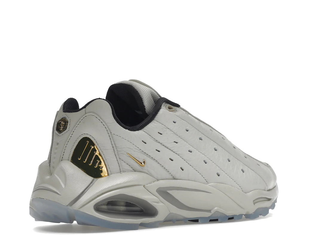 Vue 33 de Nike Hot Step Air Terra Drake NOCTA Champagne