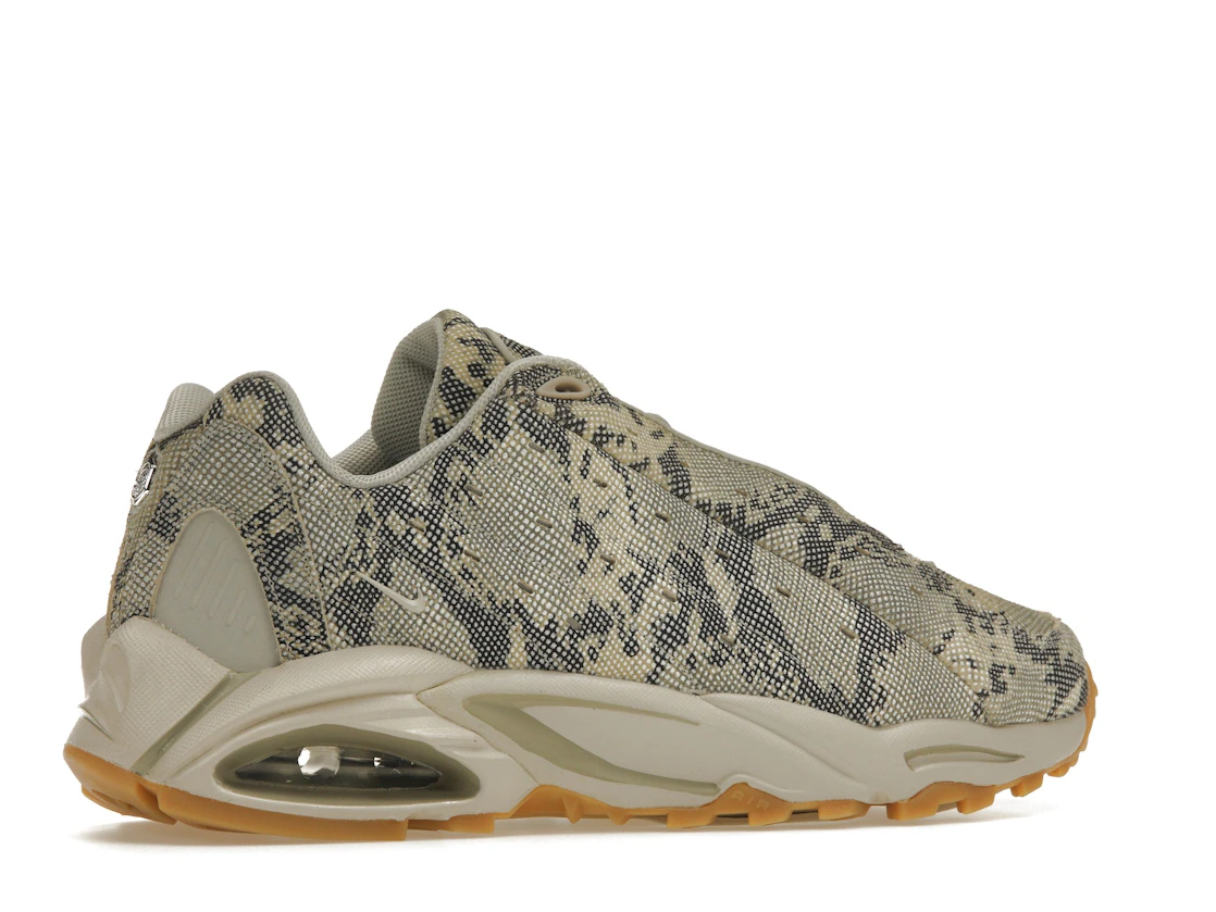 Vue 35 de Nike Hot Step Air Terra Drake NOCTA Snakeskin