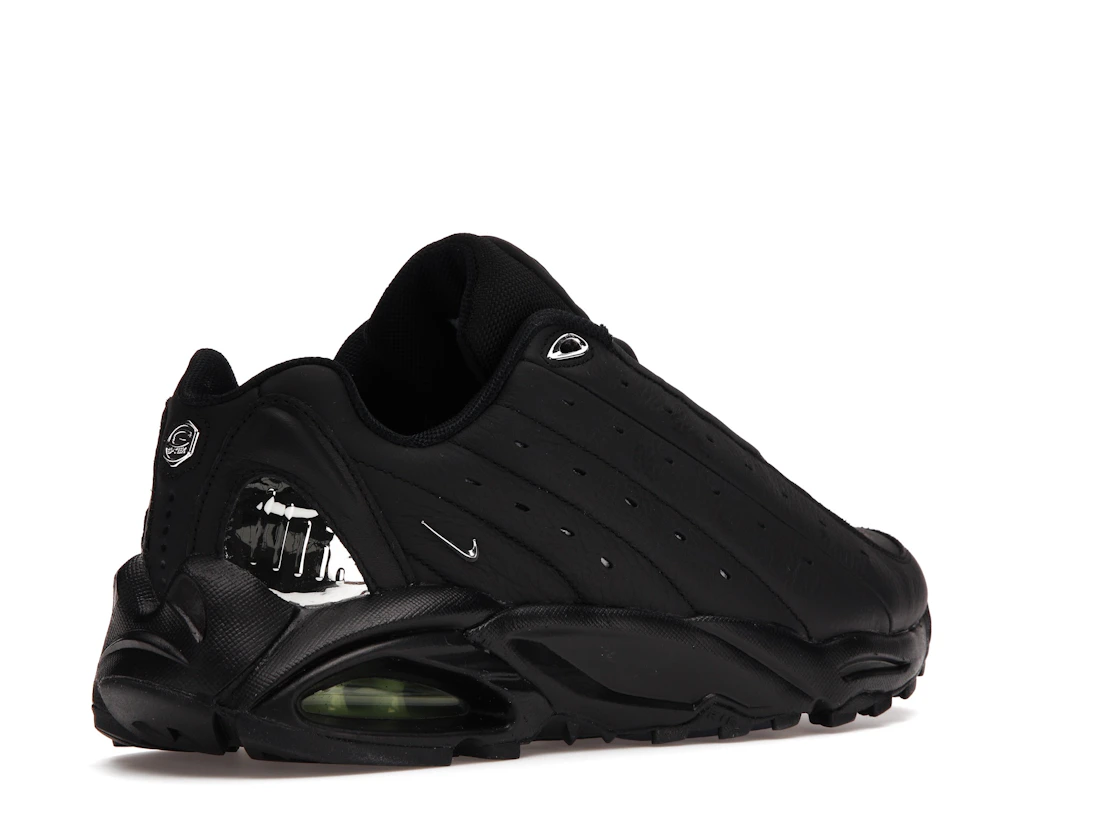 Vue 33 de Nike Hot Step Air Terra Drake NOCTA Triple Black