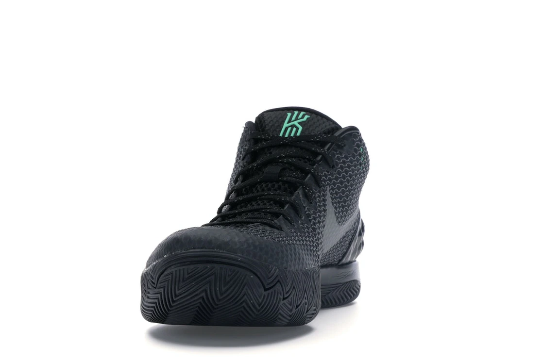 Vue 12 de Nike Kyrie 1 Driveway