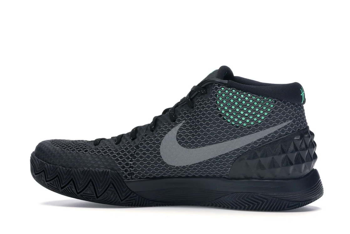 Vue 21 de Nike Kyrie 1 Driveway