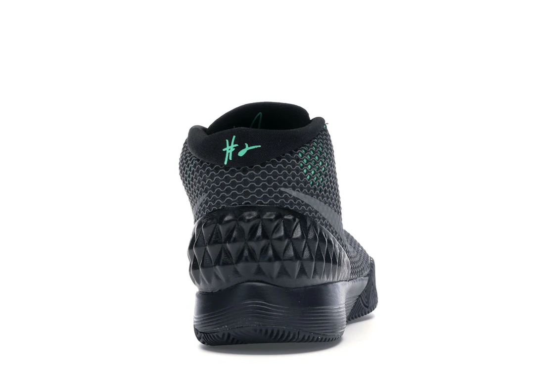 Vue 29 de Nike Kyrie 1 Driveway
