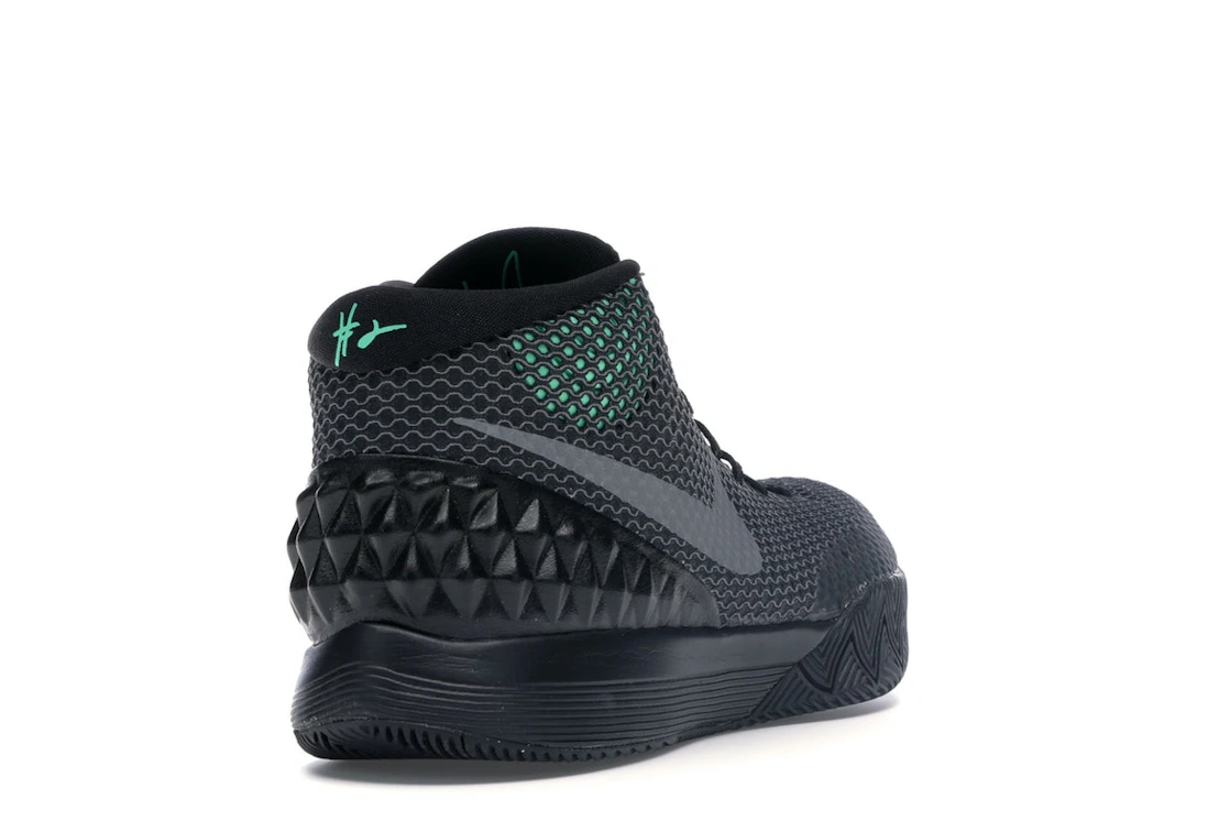 Vue 31 de Nike Kyrie 1 Driveway