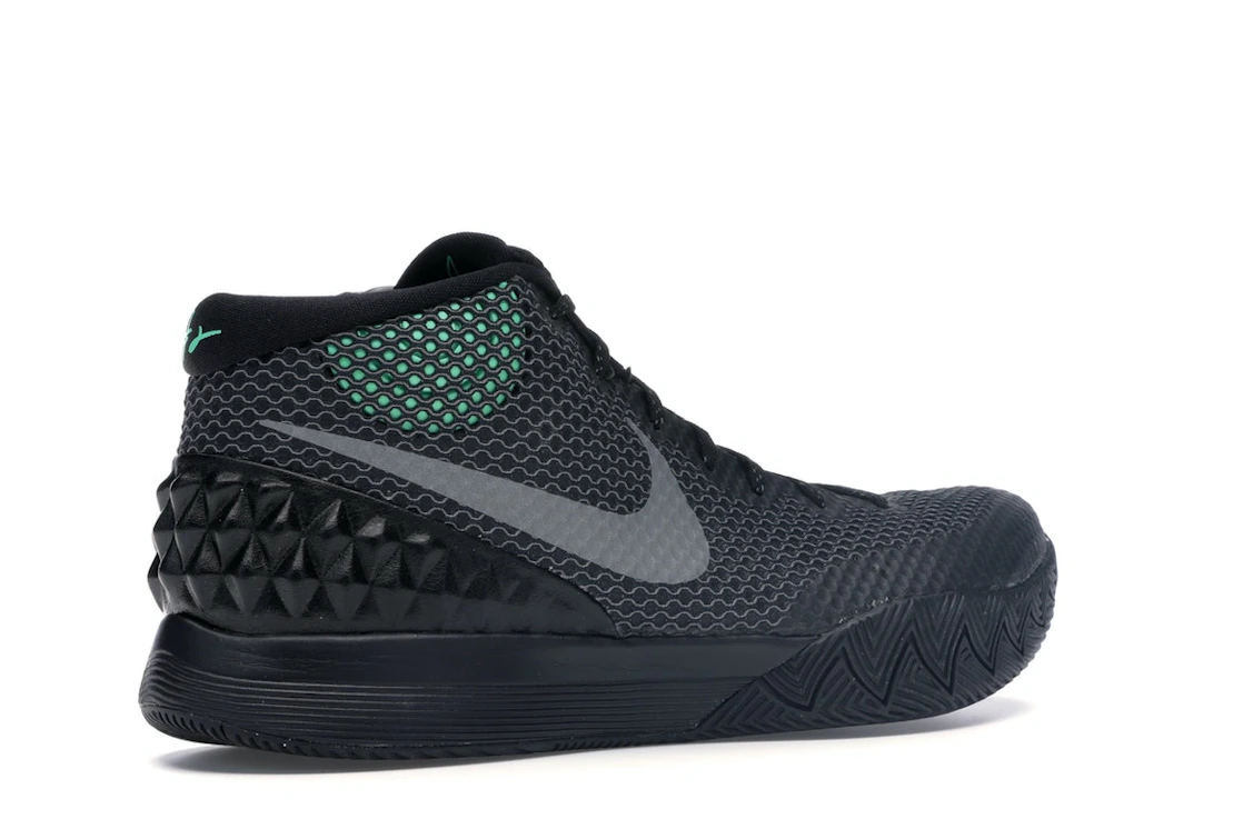 Vue 34 de Nike Kyrie 1 Driveway