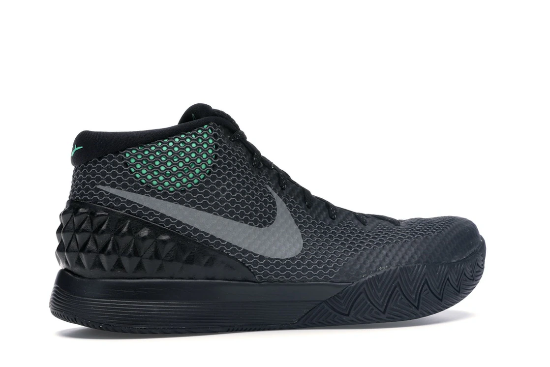 Vue 35 de Nike Kyrie 1 Driveway