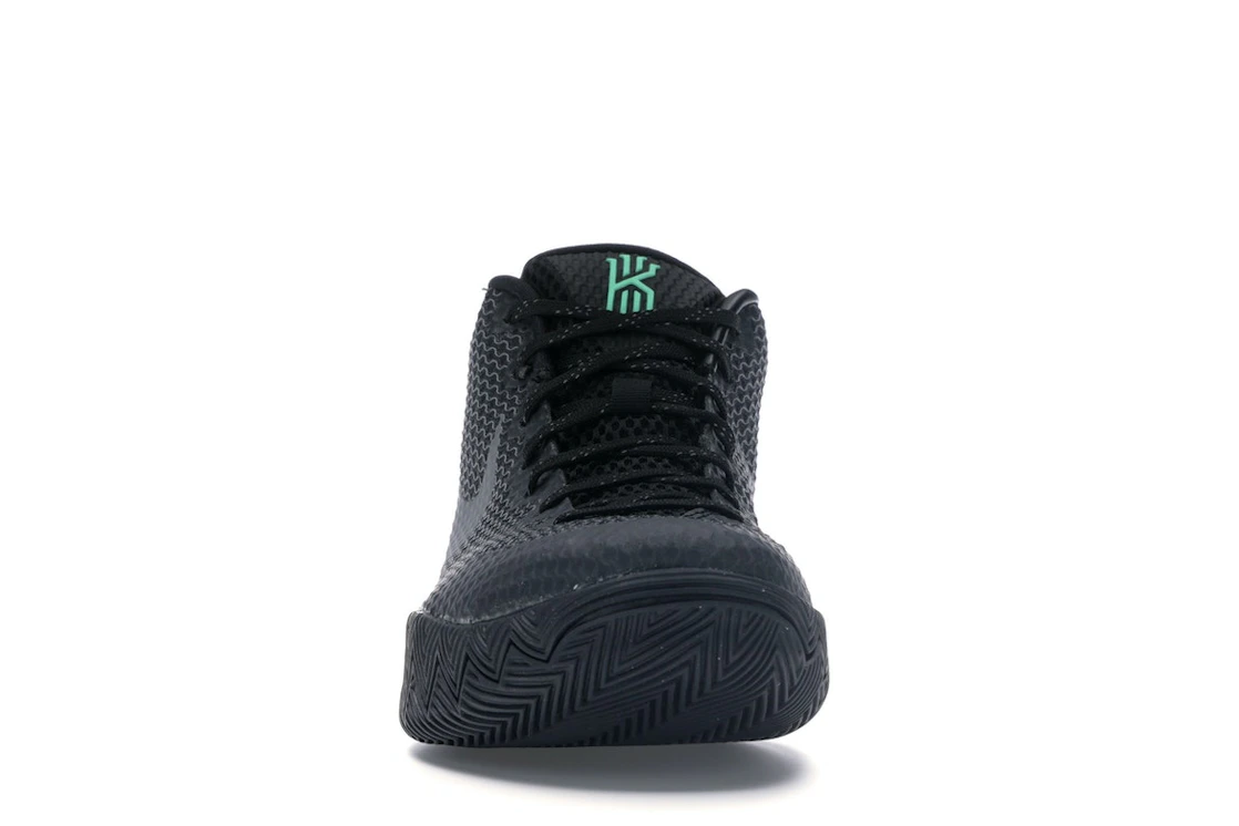 Vue 10 de Nike Kyrie 1 Driveway
