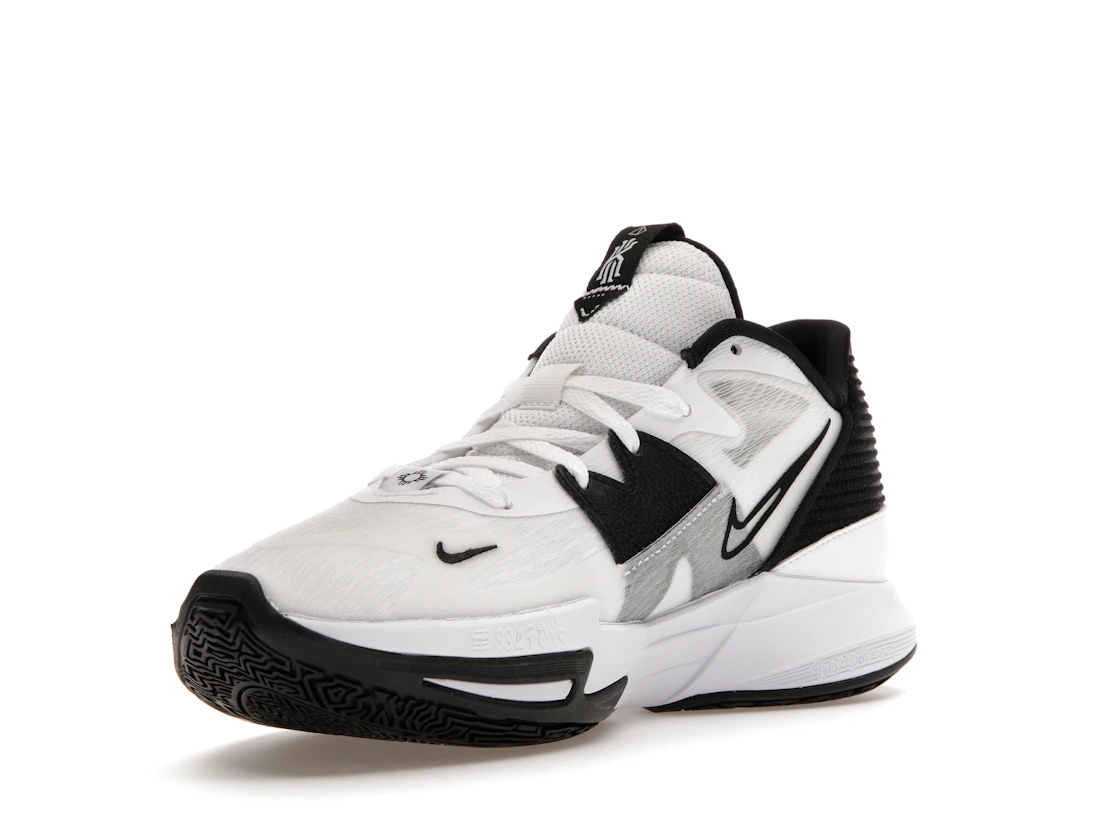 Vue 14 de Nike Kyrie 5 Low TB White Black