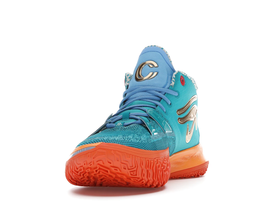 Vue 12 de Nike Kyrie 7 Concepts Horus (Regular Box)