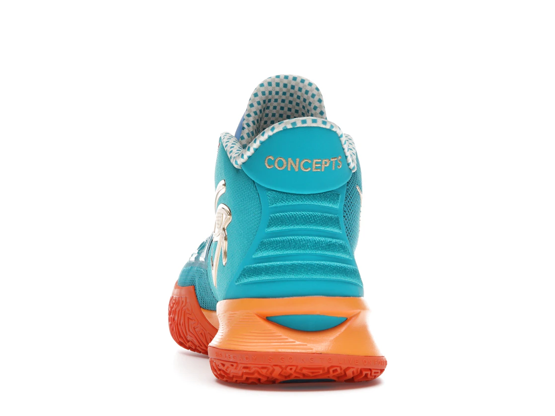 Vue 27 de Nike Kyrie 7 Concepts Horus (Regular Box)