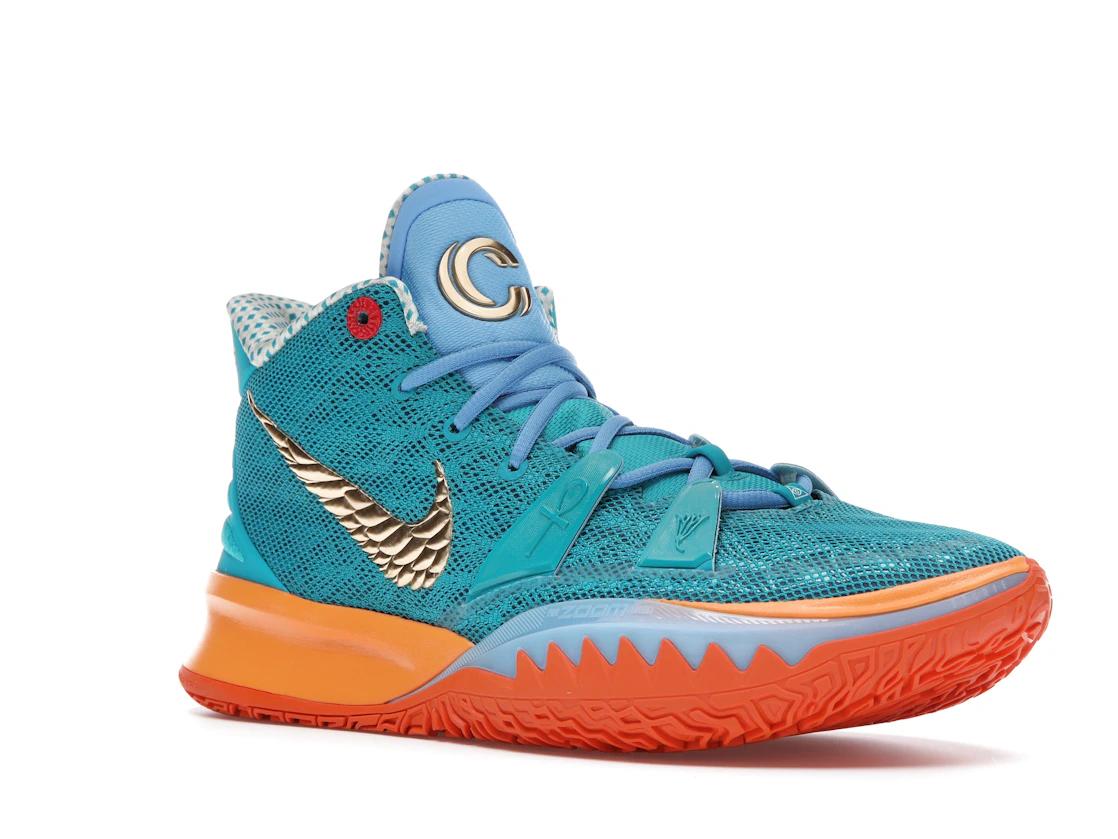 Vue 5 de Nike Kyrie 7 Concepts Horus (Regular Box)