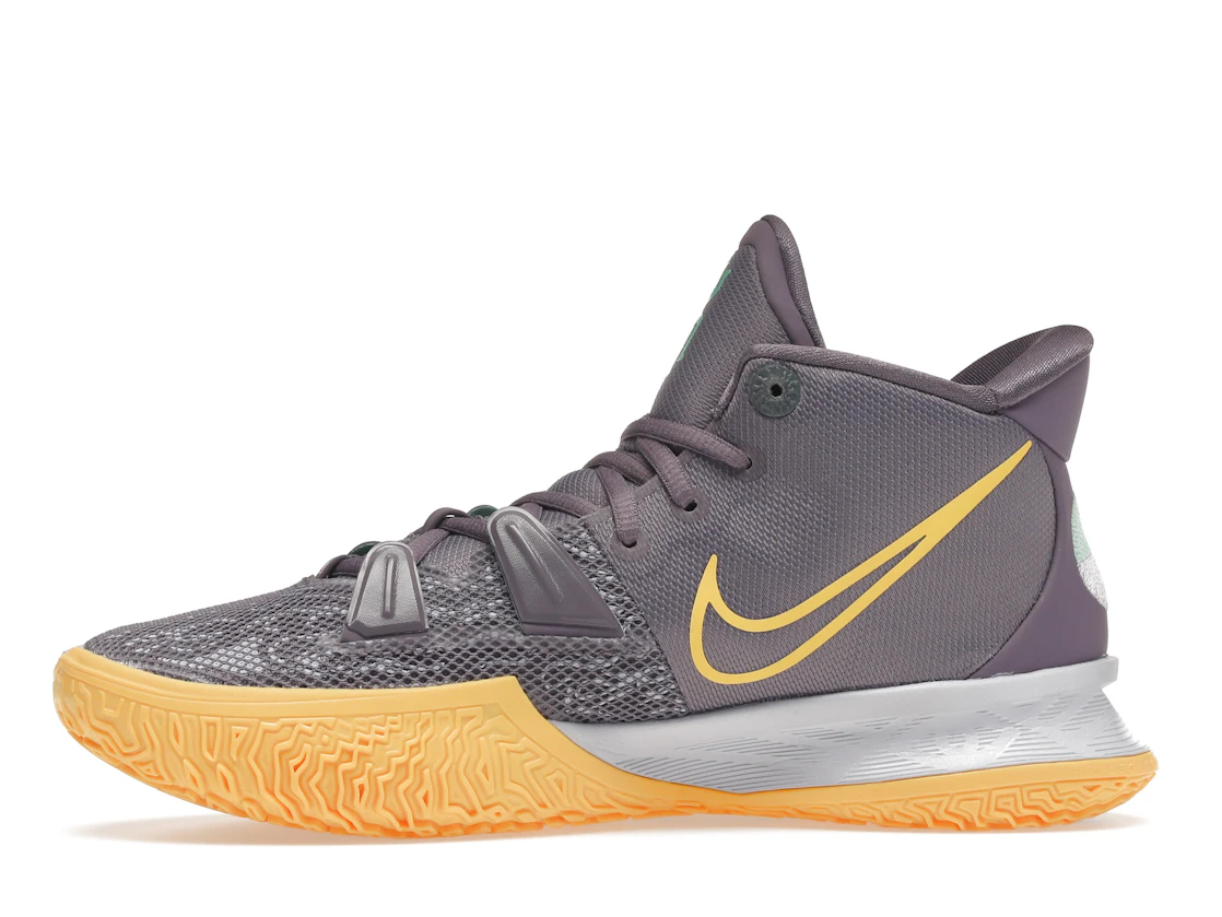 Vue 18 de Nike Kyrie 7 Daybreak