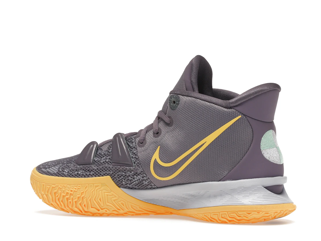 Vue 22 de Nike Kyrie 7 Daybreak
