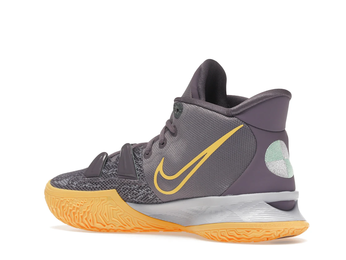Vue 23 de Nike Kyrie 7 Daybreak