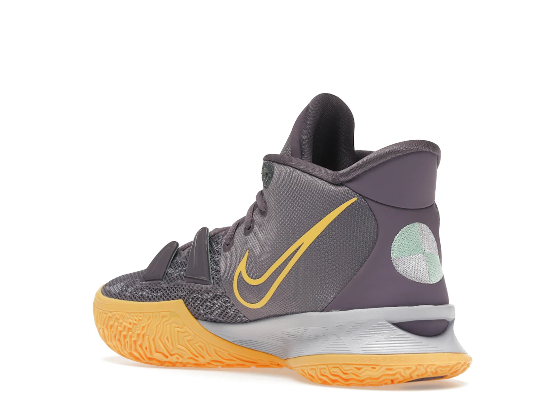 Vue 24 de Nike Kyrie 7 Daybreak