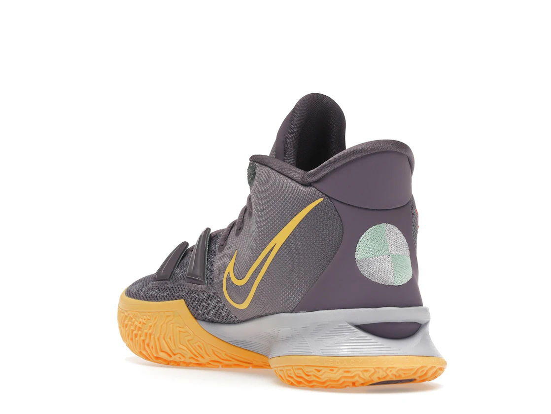 Vue 25 de Nike Kyrie 7 Daybreak