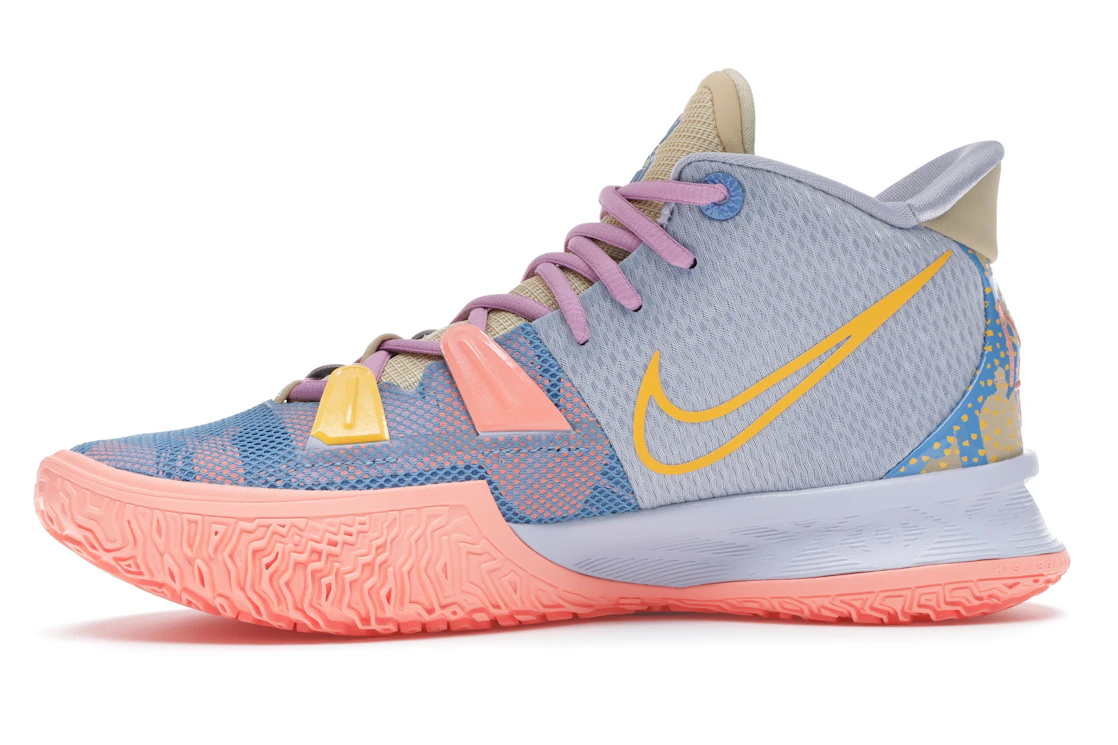Vue 18 de Nike Kyrie 7 Expressions