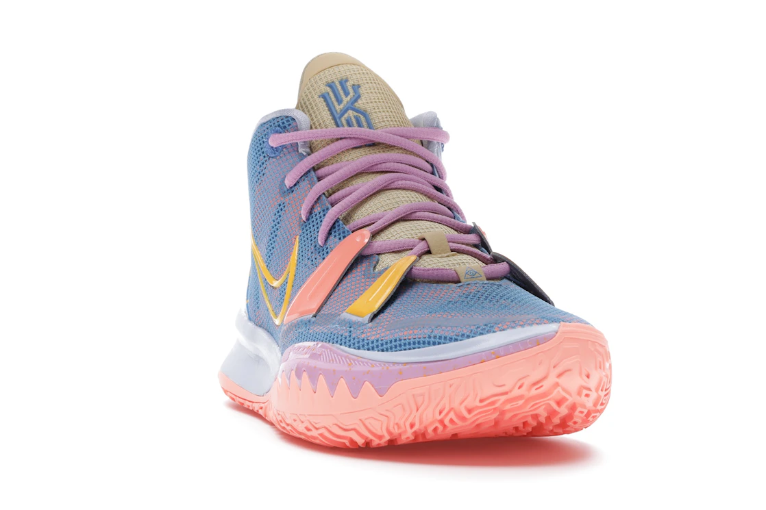 Vue 8 de Nike Kyrie 7 Expressions