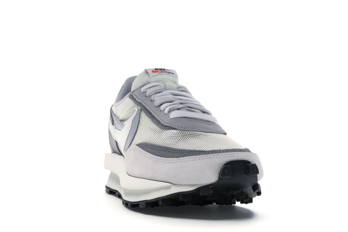 Vue 8 de Nike LD Waffle sacai Summit White