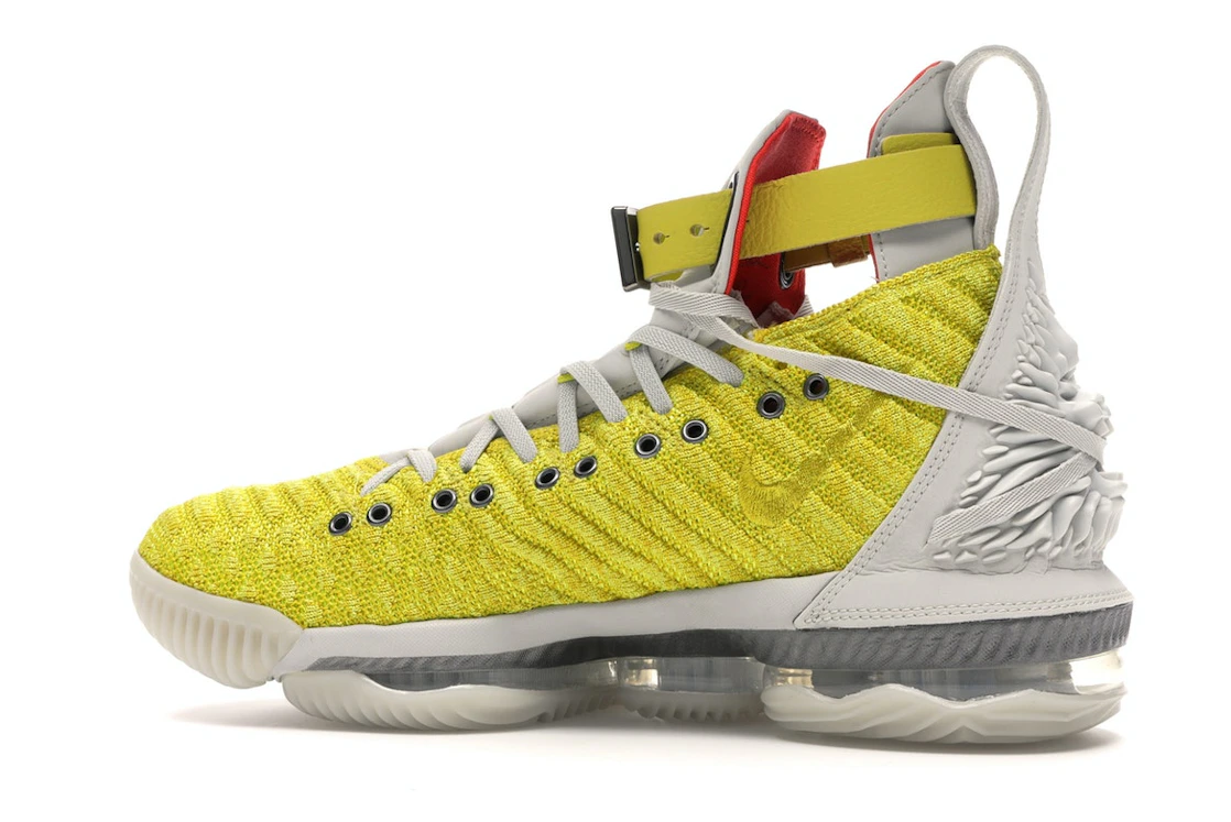 Vue 21 de Nike LeBron 16 Harlem Fashion Row Harlem Stage
