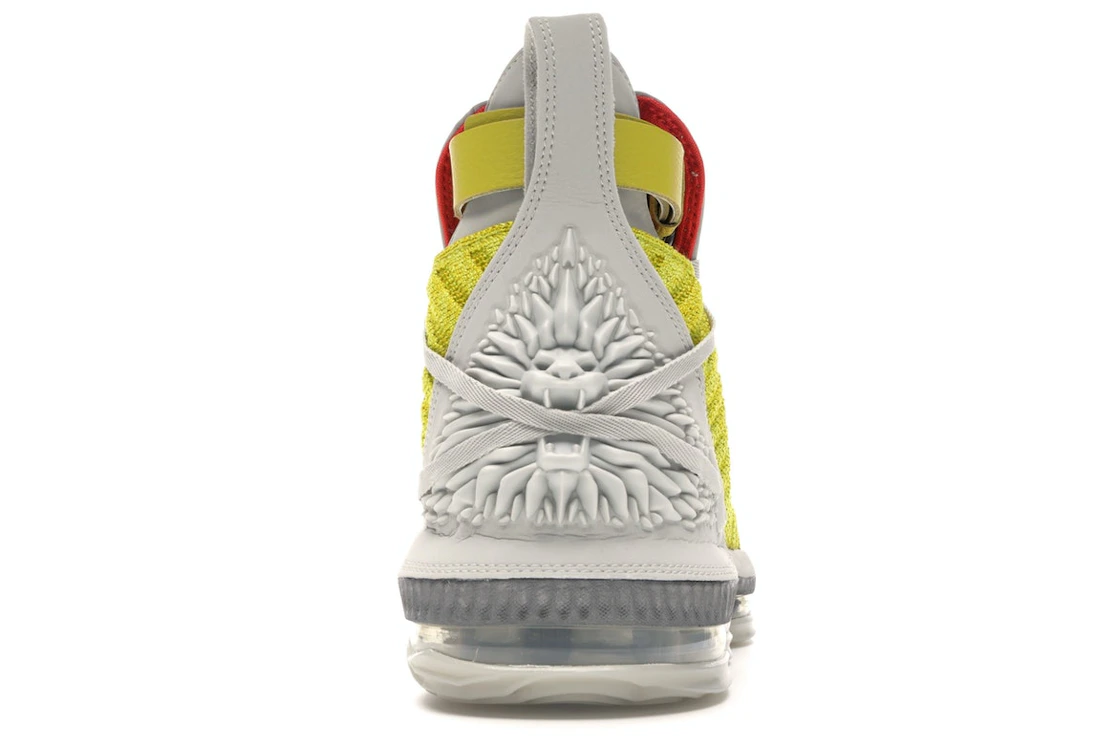Vue 28 de Nike LeBron 16 Harlem Fashion Row Harlem Stage