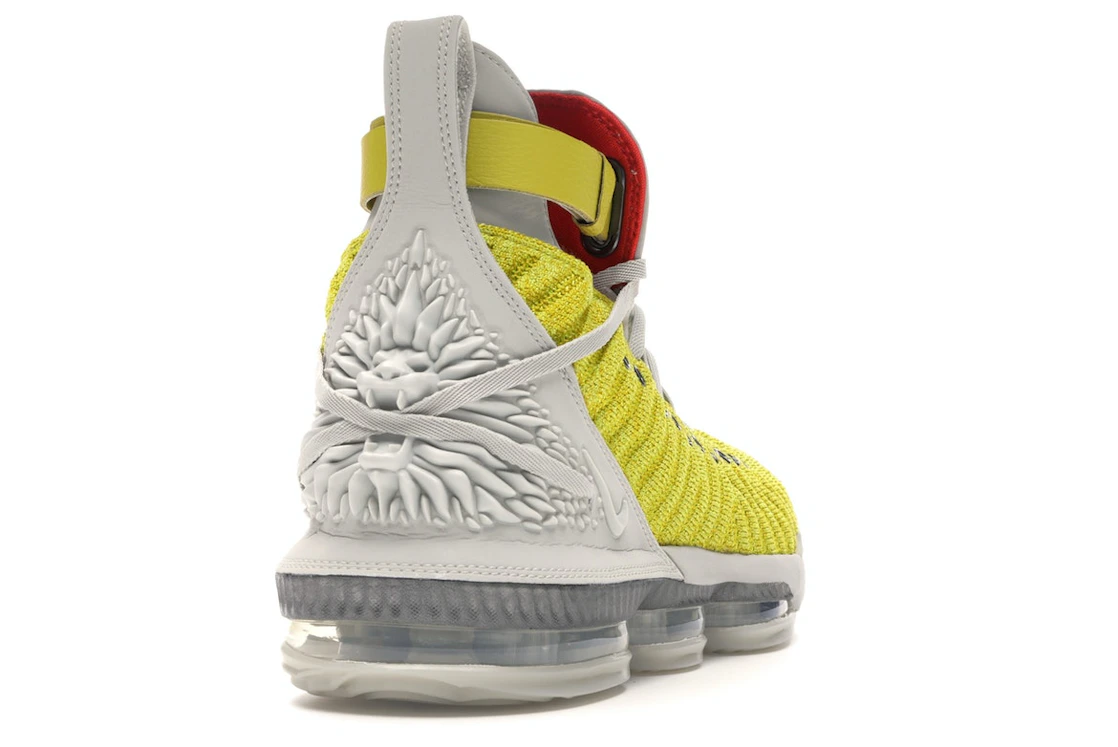 Vue 30 de Nike LeBron 16 Harlem Fashion Row Harlem Stage
