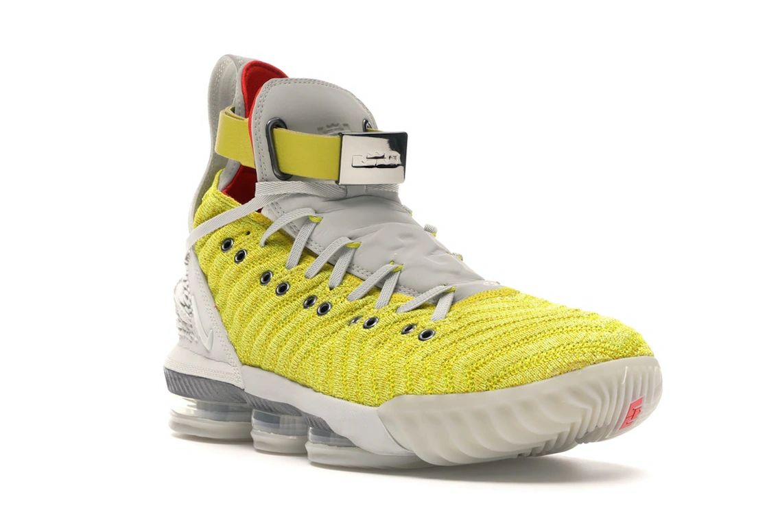 Vue 6 de Nike LeBron 16 Harlem Fashion Row Harlem Stage