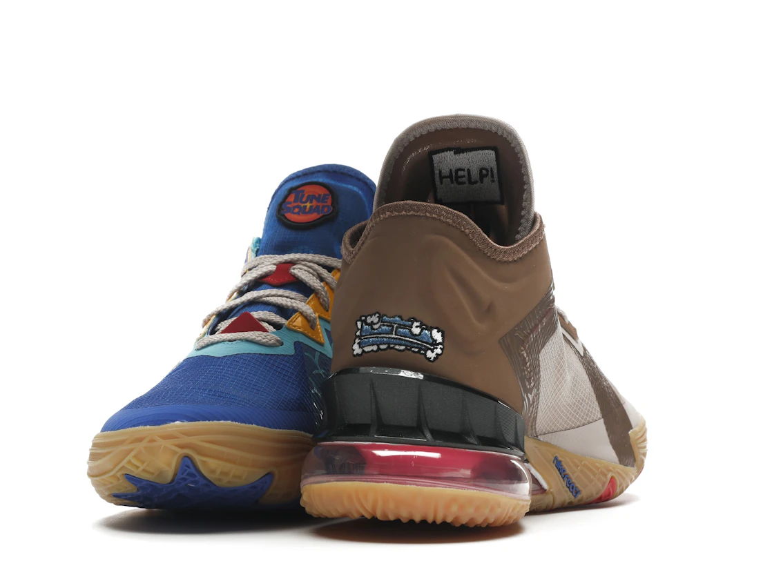 Vue 12 de Nike LeBron 18 Low Wile E. vs Roadrunner Space Jam