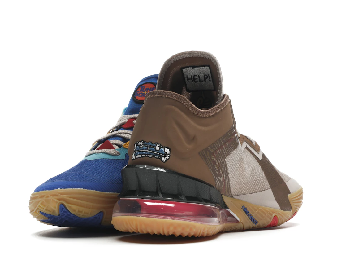 Vue 13 de Nike LeBron 18 Low Wile E. vs Roadrunner Space Jam