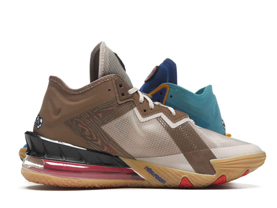 Vue 18 de Nike LeBron 18 Low Wile E. vs Roadrunner Space Jam
