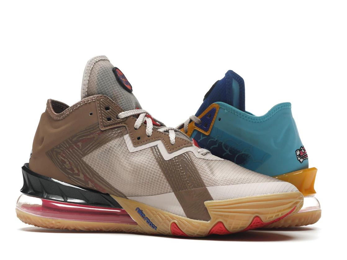 Vue 21 de Nike LeBron 18 Low Wile E. vs Roadrunner Space Jam