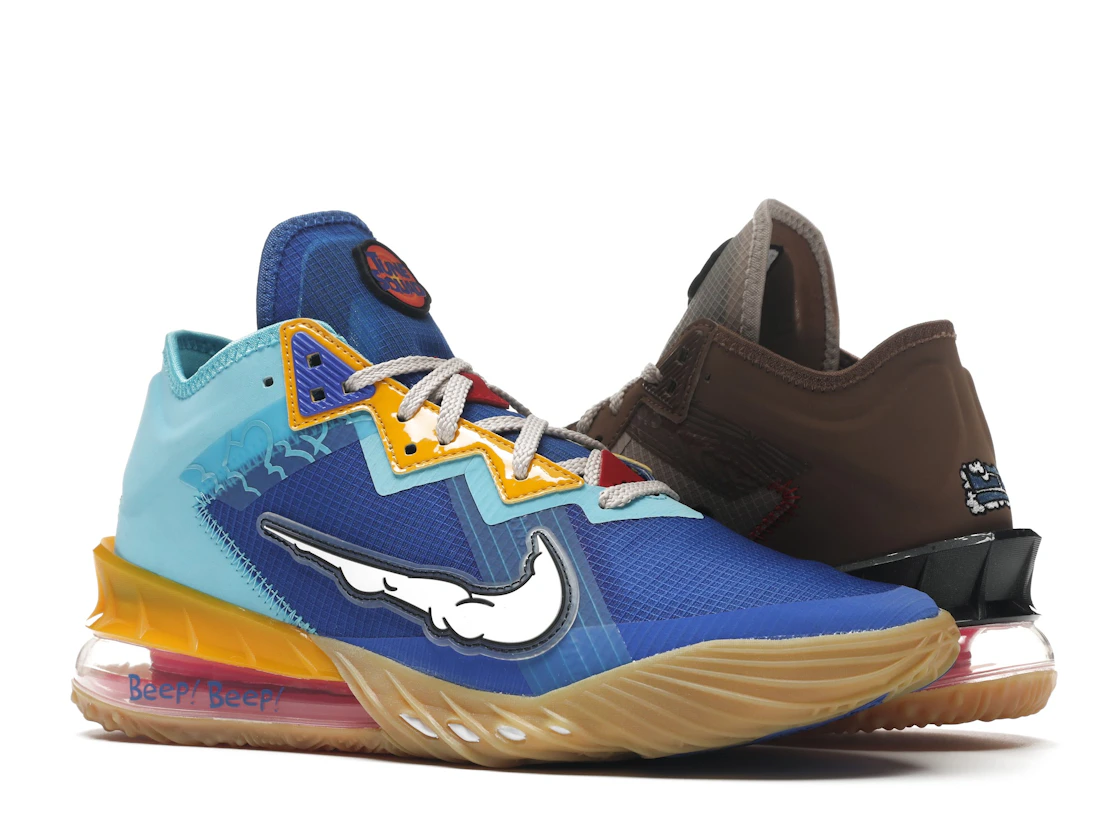 Vue 4 de Nike LeBron 18 Low Wile E. vs Roadrunner Space Jam