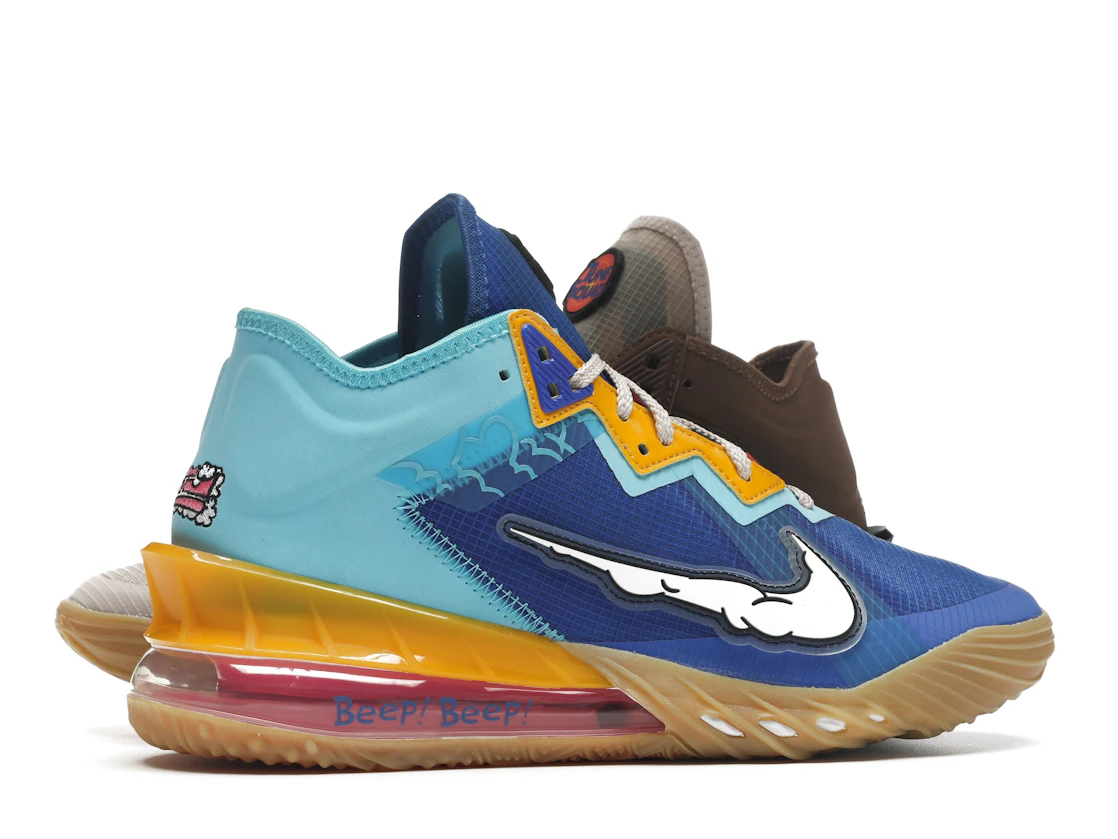 Vue 35 de Nike LeBron 18 Low Wile E. vs Roadrunner Space Jam