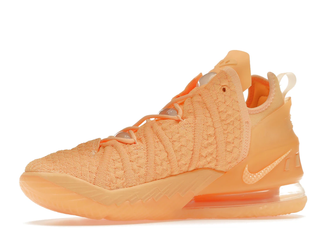 Vue 17 de Nike LeBron 18 Melon Tint