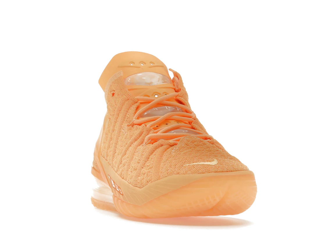 Vue 8 de Nike LeBron 18 Melon Tint