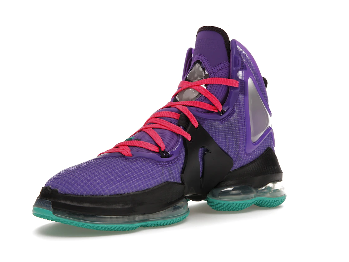 Vue 15 de Nike LeBron 19 DJ Bron