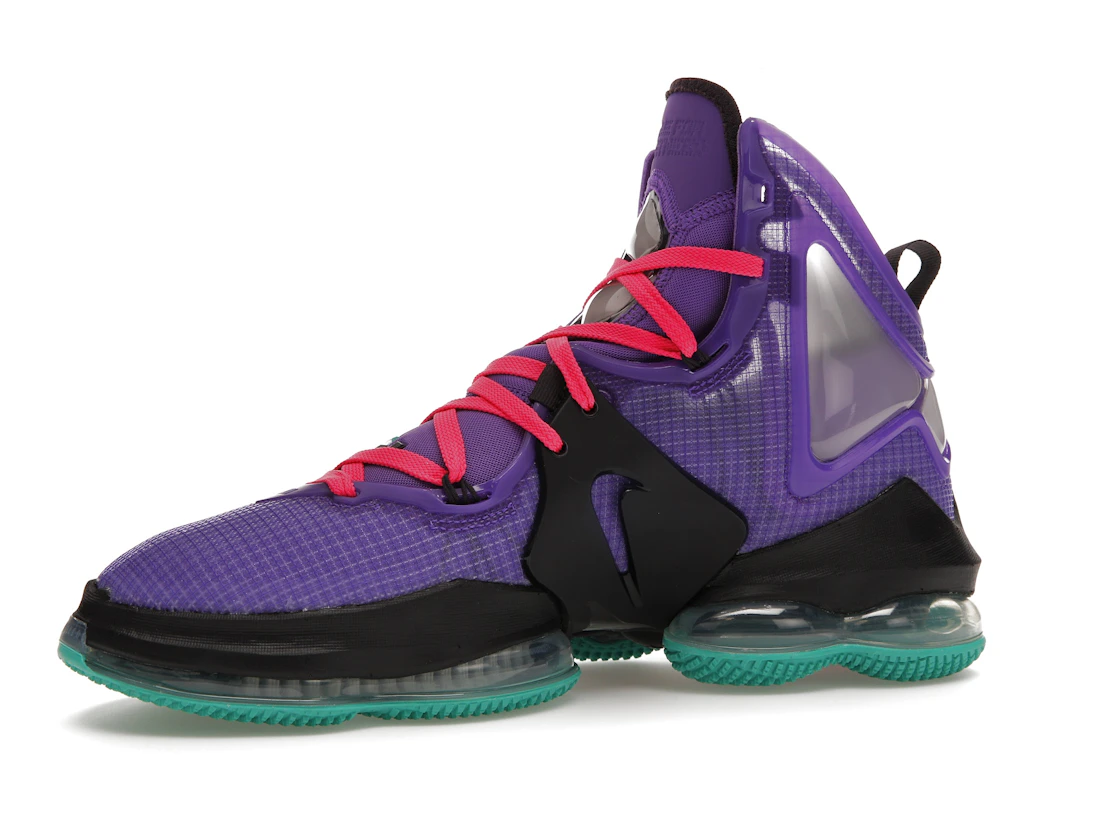 Vue 17 de Nike LeBron 19 DJ Bron